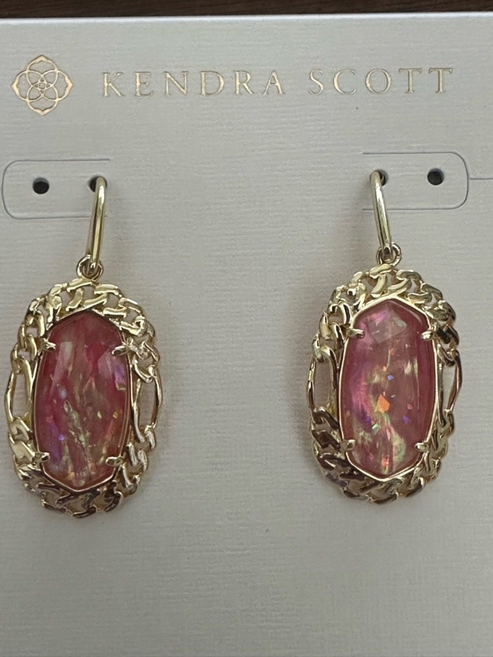 KENDRA SCOTT DANI GOLD FIGARO FRAME EARRINGS in Pink Iridescent Mother of Pearl